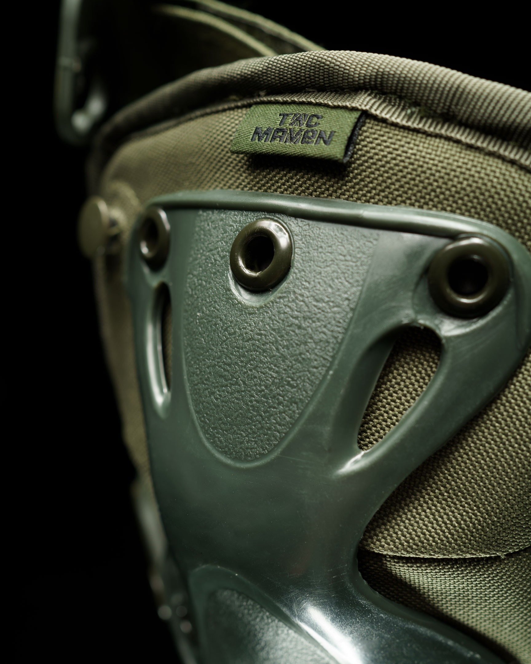 Tibia Elbow Pads Detail 03