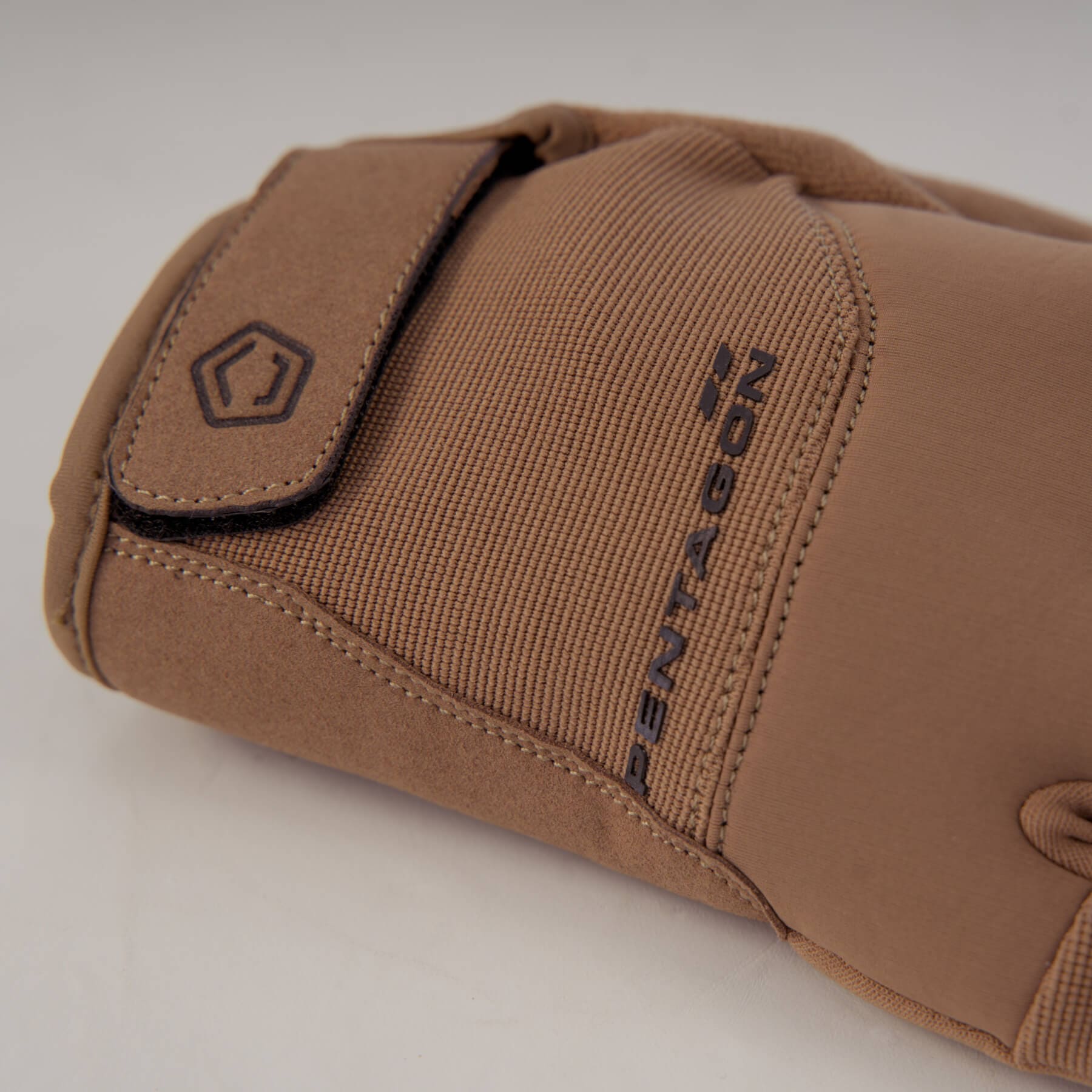 Mongoose Gloves Detail